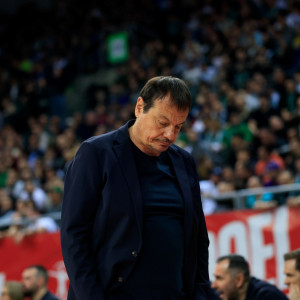 Έκλεισε διακόπτη και χτυπούσε το κεφάλι του στον τοίχο