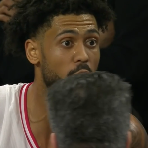 Ένταση ανάμεσα σε Μπαρτζώκα και Ντόρσεϊ