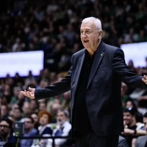 Ο Σάκοτα αποβλήθηκε με δύο τεχνικές ποινές στο Game 2 με Μπανταλόνα