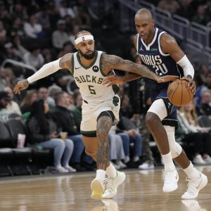 Οι Μπακς ξέσπασαν στους Μάβερικς