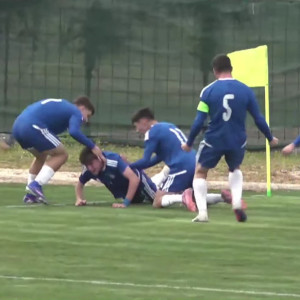 Αγκαλιά με την ιστορική  πρόκριση σε Μουντιάλ η Εθνική Παίδων!