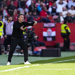 Ψηλά στη λίστα του Ρέγες για τον πάγκο του Άρη ο Λουίς Καριόν