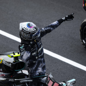 Σπάει τα κοντέρ ο Αντονέλι: Έγινε ο νεότερος οδηγός στην ιστορία της F1 που ηγείται του πρωταθλήματος