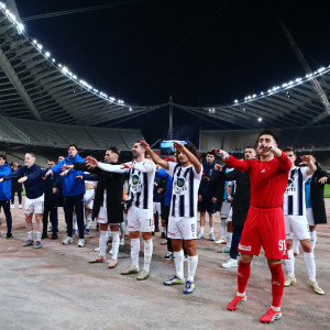 Οι οπαδοί του Ηρακλή αποθέωσαν τους ποδοσφαιριστές παρά την ήττα στο Super Cup (video)