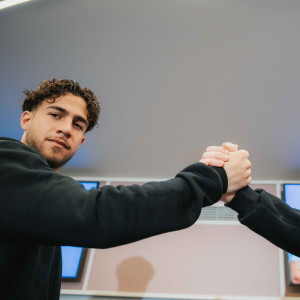 Plot twist: Κωστούλας στο μπάσκετ, Αβδάλας στο ποδόσφαιρο. Δεν είναι πρωταπριλιάτικη φάρσα