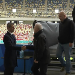 Λουτσέσκου: Δεν έχει φυγεί λεπτό από το πλάι της σορού του πατέρα του, Μιρτσέα (video)