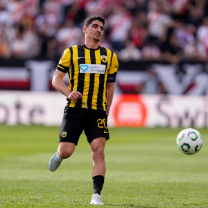 Αναγκαστική αλλαγή στο ημίχρονο ο Μάνταλος - Στη θέση του ο Μαρίν