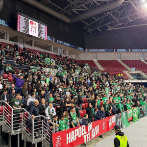 «Πράσινη» απόβαση στη Σόφια: Μαγική ατμόσφαιρα στην έδρα της Χάποελ από τον κόσμο του Παναθηναϊκού (video)