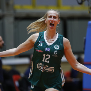 Στον Πανιώνιο η Σάμανταν