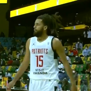 O ράπερ Τζέι Κόουλ αφήνει τη μουσική και πατάει... παρκέ στην Κίνα