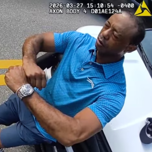 Η στιγμή που συλλαμβάνεται ο Τάιγκερ Γουντς: «Κοίταξα το τηλέφωνό μου και ξαφνικά, μπαμ!»