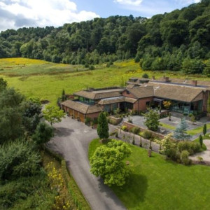 «Τύφλα να ‘χει του Κριστιάνο»: Ένας άλλος θρύλος του Μάντσεστερ έχει την πιο χλιδάτη βίλα (video)