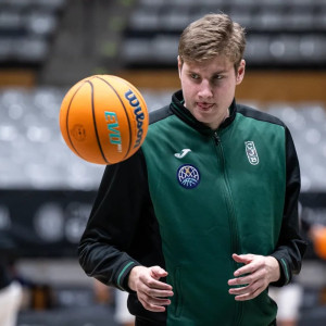 Η Μπανταλόνα δεν υπολογίζει Μπιργκάντερ και Τόμιτς για κανένα απ' τα ματς κόντρα στην ΑΕΚ