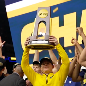 Το Μίσιγκαν στην κορυφή του NCAA μετά από 37 χρόνια - Νίκησε το Κονέκτικατ στον μεγάλο τελικό με 69-63