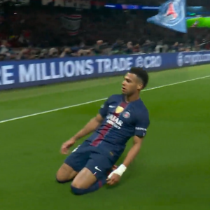 Γκολ από τον... ουρανό για την Παρί Σεν Ζερμέν και 1-0 την Λίβερπουλ με Ντουέ (video)