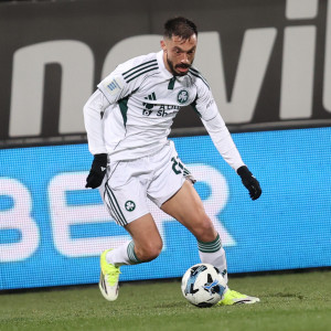 Ο Αρης θα ψάξει δεξί μπακ, αλλά επαφή με τον Κώτσιρα δεν έχει γίνει