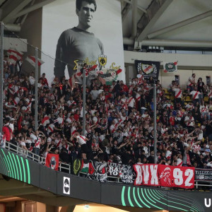 Οι οπαδοί της Ράγιο Βαγιεκάνο τίμησαν τη μνήμη του Αλέξη Γρηγορόπουλου στα Εξάρχεια (photo)