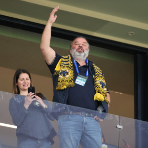 Ποιο αγαπημένο τραγούδι του Ηλιόπουλου έπαιξε στα μεγάφωνα μετά το ντέρμπι