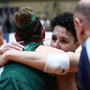 Καθολική αποθέωση από τον κόσμο του Παναθηναϊκού στη Ρόγκα μετά την κατάκτηση του πρωταθλήματος