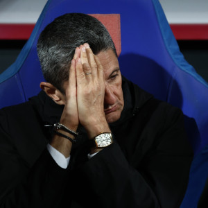 «Λύγισε» στον πάγκο ο Λουτσέσκου μετά την ήττα στον τελικό (photos)