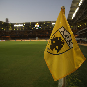 Οι σημαίες της ΑΕΚ - Οι άνθρωποι που έμειναν στην κιτρινόμαυρη ιστορία