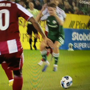 Η αντίδραση του Γεντβάι όταν κατάλαβε τι λάθος έχει κάνει πριν το 0-1 του Ολυμπιακού