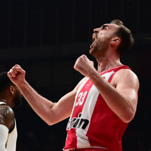 Στατιστική πρωτιά για τον Μιλουτίνοφ: Ο κορυφαίος ριμπάουντερ της EuroLeague