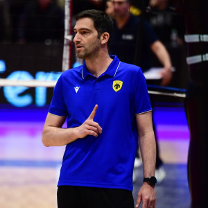 Ο Ταμπουρατζής ανανέωσε το συμβόλαιό του με την ΑΕΚ