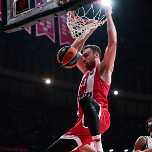 Ο Ολυμπιακός «καθάρισε» τη Μιλάνο, κατέκτησε την πρωτιά και περιμένει αντίπαλο