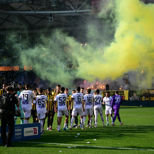 Υπέροχη ατμόσφαιρα στη Νέα Φιλαδέλφεια με χαρτάκια και εφέ (photos)