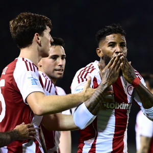 Ο «Μέντι» τους στήριξε, εκείνοι το ανταπέδωσαν και ο κανονικός Ολυμπιακός έβγαλε δόντια στη Λεωφόρο