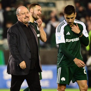 Άφησε αιχμές ο Μπενίτεθ: «Κάποιοι παίκτες ίσως σκέφτονται αν θα μείνουν ή αν θα φύγουν»