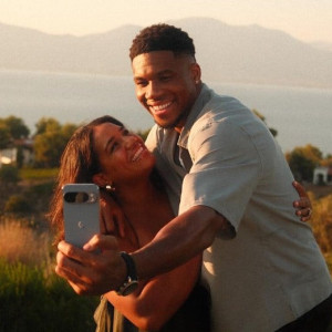 «Δεν φοράω εγώ τα… παντελόνια, πρέπει να ρωτήσω τη γυναίκα μου»: Η επική ατάκα του Αντετοκούνμπο που δεν άφησε περιθώρια