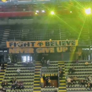 Το πανό-μήνυμα των φίλων της ΑΕΚ: «Fight, believe, never give up»