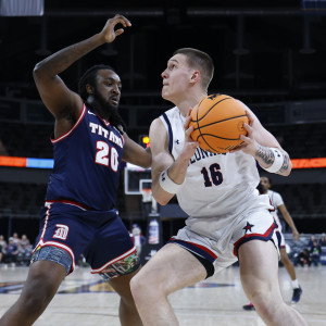 Στο Εξέβιερ του Ρίτσαρντ Πιτίνο ο Νίκος Χιτικούδης