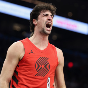 Δημιουργός κι «εκτελεστής»: Η αδιανόητη εμφάνιση του Αβντίγια κόντρα στους Φοίνιξ Σανς (video)