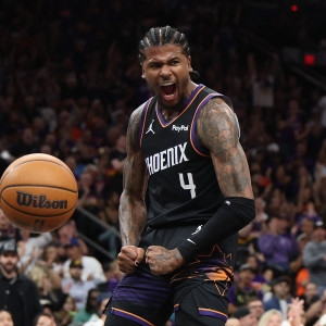 Στα playoffs Μάτζικ και Σανς