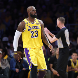 Ο ΛεΜπρόν Τζέιμς έπαιξε με τον γιο του σε ματς Playoffs: «Το πιο τρελό πράγμα που έχει συμβεί στην καριέρα μου»