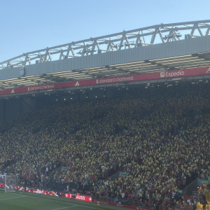 Όλο το Anfield γέμισε με κίτρινες κάρτες κι υπάρχει λόγος - Η ιδιαίτερη διαμαρτυρία των οπαδών της Λίβερπουλ
