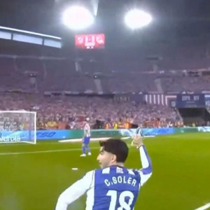 Τρομερό πλάνο με το γκολ της Σοσιεδάδ μέσα από την κάμερα του διαιτητή στον αγωνιστικό χώρο (video)