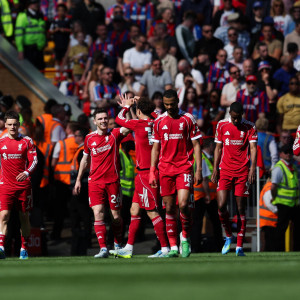 Η Λίβερπουλ «αγκάλιασε» την πεντάδα με νίκη επί της Κρίσταλ Πάλας