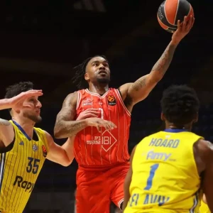 Η Χάποελ Τελ Αβίβ θέλει να «δέσει» τον Κρις Τζόουνς