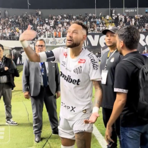 «Είσαι χοντρός» - Οπαδός άνοιξε διάλογο με τον Νεϊμάρ και προκάλεσε ένταση