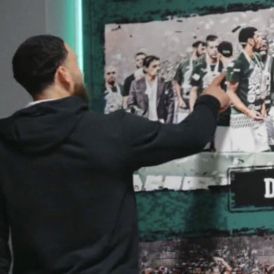 Ο Μάικ Τζέιμς βρήκε... τον εαυτό του σε τοιχογραφία επιτυχιών του Παναθηναϊκού (video)