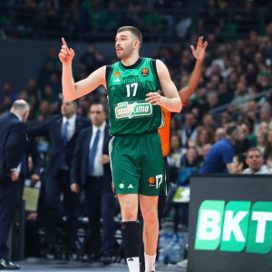 Ο Παναθηναϊκός διέσυρε την Εφές και περιμένει την Μονακό για να μπει στα playoffs