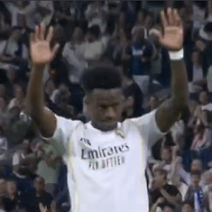 «Σοκ» για Βινίσιους, το Μπερναμπέου τον γιούχαρε σε κάθε επαφή (video)