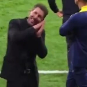 Η χειρονομία του Σιμεόνε μετά την πρόκριση της Ατλέτικο που... έβαλε φωτιά στους οπαδούς της Μπαρτσελόνα