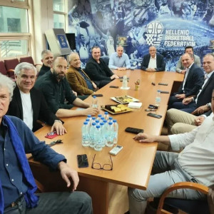 Συνάντηση ΕΣΑΚΕ και ΕΟΚ - Ο Νίκος Βεζυρτζής προσκάλεσε τον Βαγγέλη Λιόλιο στον τελικό του Europe Cup