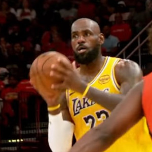 Το βλέμμα του πασέρ ή η αγωνία του πατέρα; Λεμπρόν και Μπρόνι σε μια συνεργασία του DNA (video)