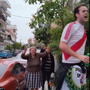 Απίθανο: Γιαγιάδες έγιναν.. σύνθημα στα χείλη των οπαδών της Ράγιο (video)